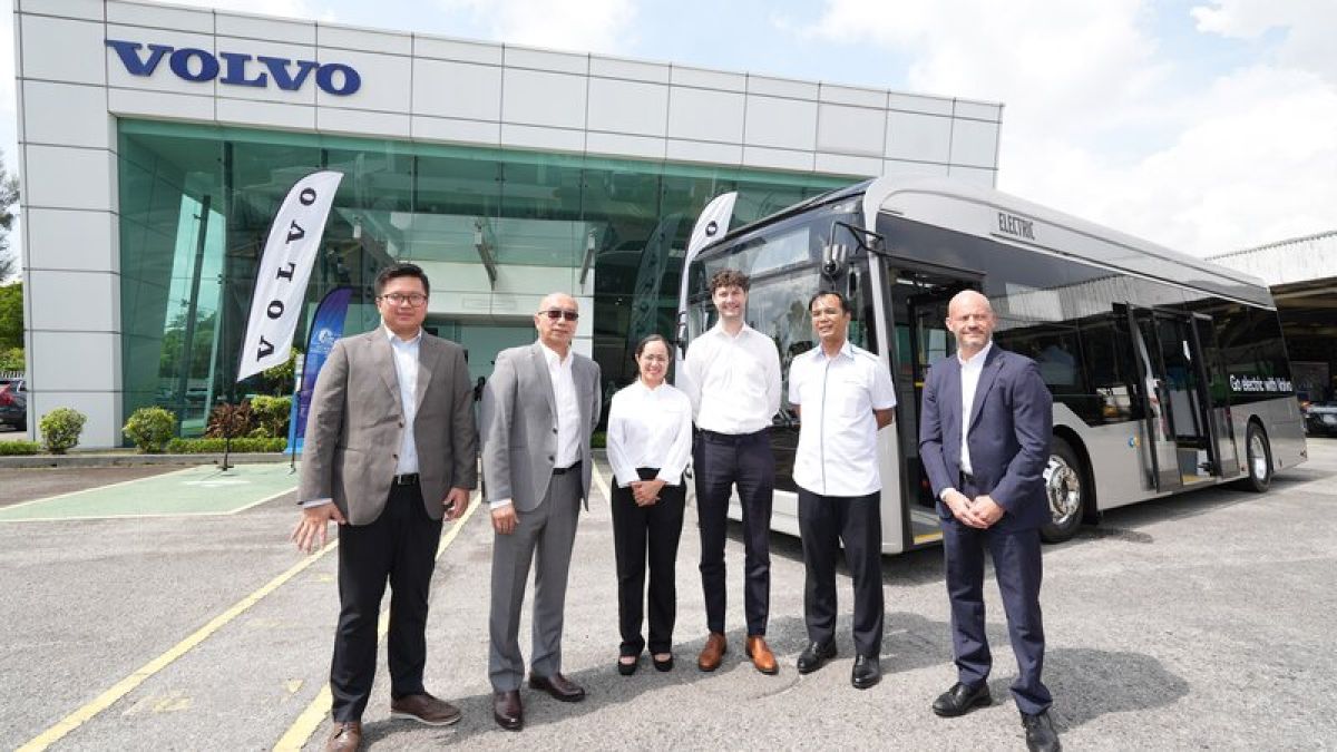 images/newsimages_bus_bahasa/2024/group_photo_with_the_volvo_bzl-gml_eco_range_electric_bus_3.jpg#joomlaImage://local-images/newsimages_bus_bahasa/2024/group_photo_with_the_volvo_bzl-gml_eco_range_electric_bus_3.jpg?width=800&height=450