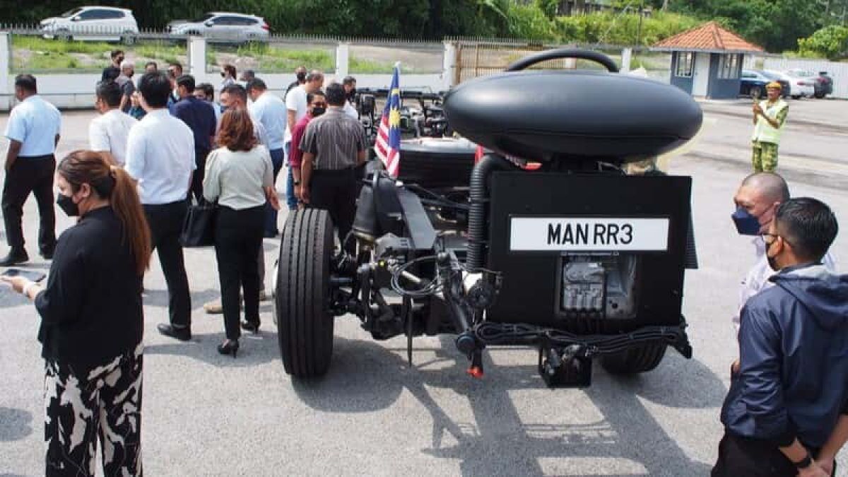 images/newsimages_bus_bahasa/Bas%20MAN%20Untuk%20Pasaran%20Tempatan%20Didatangkan%20Dengan%20Pilihan%20Enjin%20Euro%20V%20Tahun%20Depan.jpg#joomlaImage://local-images/newsimages_bus_bahasa/Bas MAN Untuk Pasaran Tempatan Didatangkan Dengan Pilihan Enjin Euro V Tahun Depan.jpg?width=800&height=450